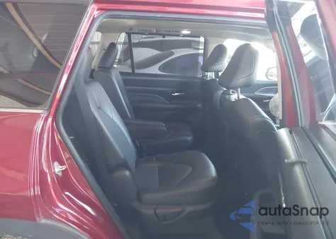 2024 Toyota Grand Highlander Xle from USA, damaged, VIN 5TDAAAB50RS046101